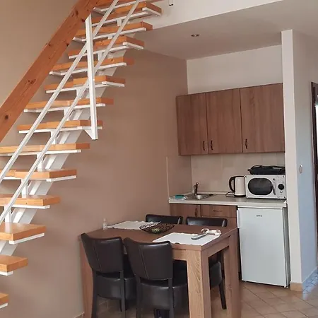 Vegvar Delux Apartment